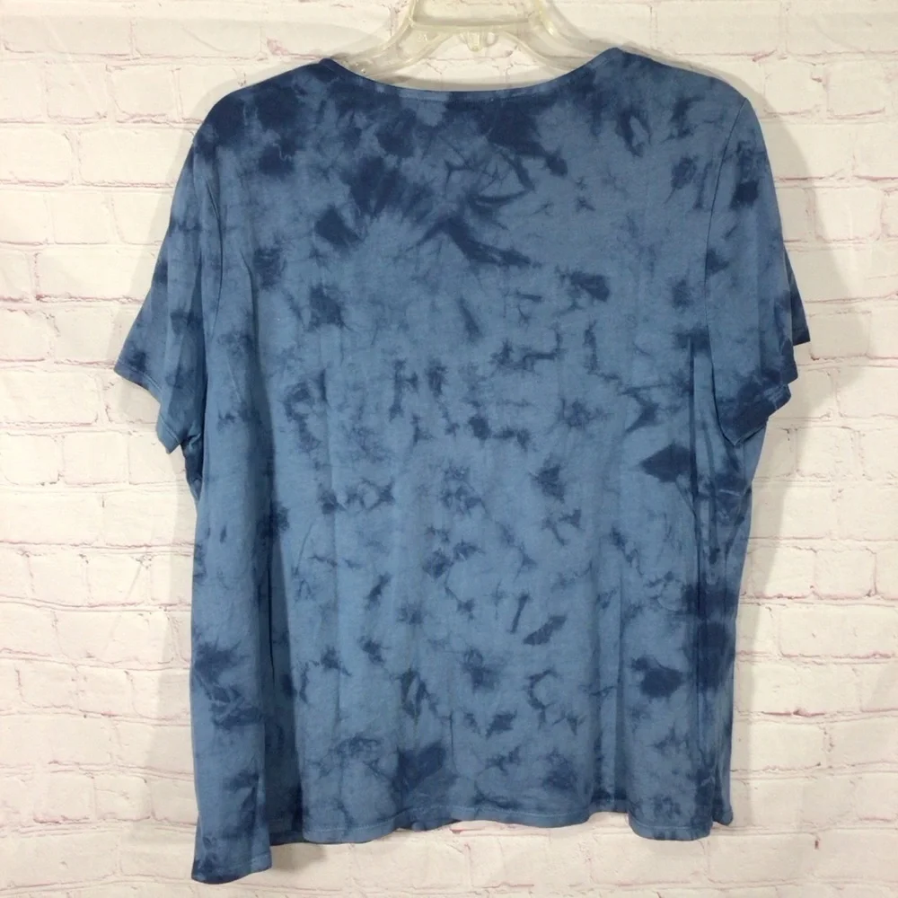 Chico’s Short Sleeve V-Neck Blue Tie-Dye Top - Size 3 - Picture 2 of 5